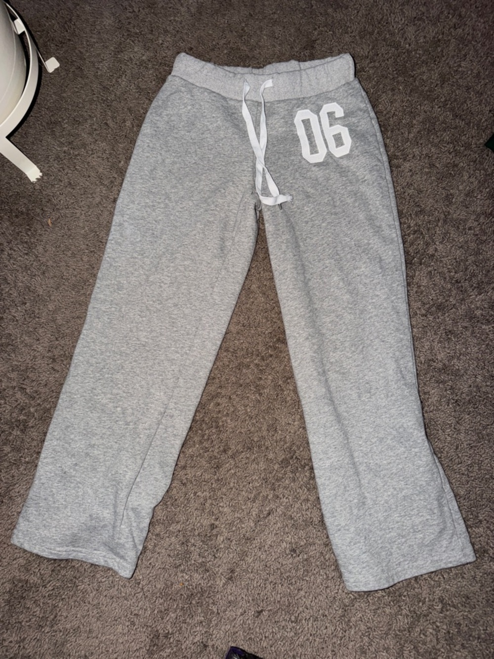 Edikted' Gray Sweatpants with Drawstring Waist - Picture 2 of 4